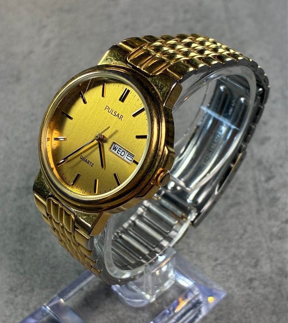 Pulsar by Seiko Quartz Gold Tone Mens Watch 36mm Day-Date Rare V533-7A40 Working